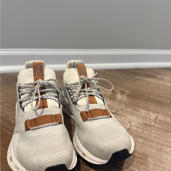 On cloud-  cloudnova tennis shoes size 7 , white|pearl - Picture 2 of 6